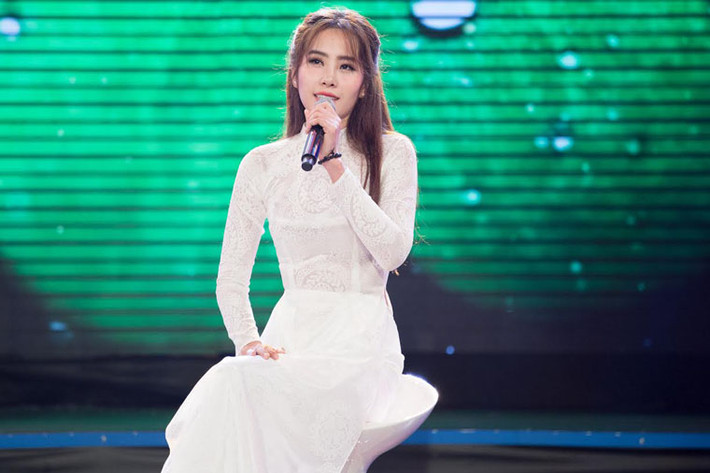 Từ nỗi đau gia đình đã giúp cô mạnh mẽ và ngồi đây, có cơ hội kể lại câu chuyện đời mình, để truyền cảm hứng vươn lên cho biết bao người đồng cảnh ngộ thậm chí bi đát hơn cô.