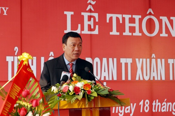 Ông Đoàn Hồng Phong - Bí thư Tỉnh ủy Nam Định Ông Đoàn Hồng Phong sinh ngày 02/01/1963 tại thị trấn Quỹ Nhất (Nghĩa Hưng, Nam Định), là Thạc sĩ Kinh tế. Ông Phong vào Đảng Cộng sản Việt Nam chính thức từ ngày 30/12/1994, từng nhận Huân chương Lao động hạng 3 (năm 2011). Ông Phong từng giữ chức vụ Ủy viên Ban Thường vụ Tỉnh ủy, Phó Chủ tịch UBND tỉnh Nam Định.