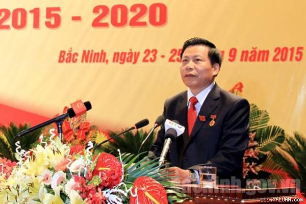 Ông Nguyễn Nhân Chiến - Bí thư tỉnh Bắc Ninh Ông Nguyễn Nhân Chiến, sinh ngày 20/02/1960 tại xã Tân Chi, (Tiên Du, Bắc Ninh); là Tiến sỹ Kinh tế. Trước khi tái đắc cử chức Bí thư, ông Chiến từng đảm nhận các chức vụ: Bí thư Thị ủy Bắc Ninh; Trưởng ban Tuyên giáo Tỉnh ủy Bắc Ninh; Phó Chủ tịch Thường trực UBND tỉnh Bắc Ninh; Chủ tịch UBND tỉnh Bắc Ninh; Bí thư Tỉnh ủy Bắc Ninh).