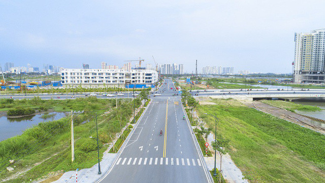 Trong khi đó, mức đầu tư dự án đã được các cấp thẩm quyền phê duyệt. Còn về tiến độ chậm trễ so với hợp đồng quy định là do vấn đề giải phóng mặt bằng còn nhiều vướng mắc. Ảnh: Website Công ty cổ phần Đầu tư Địa ốc Đại Quang Minh