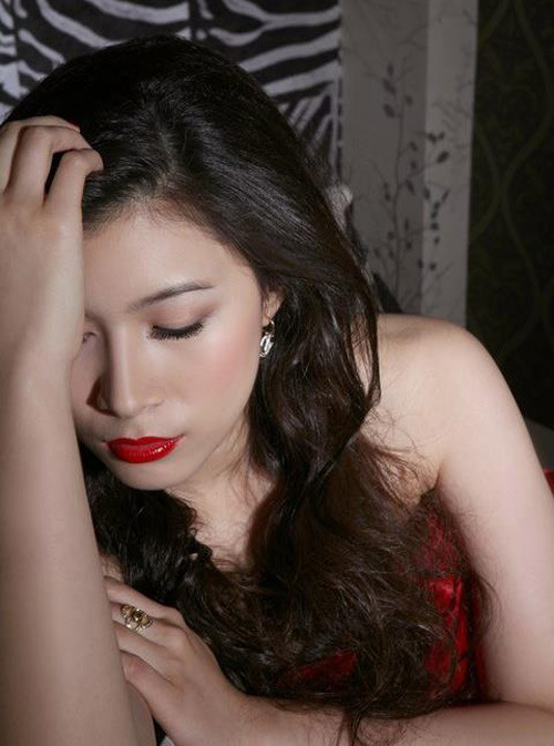 Tuy nhiên, giữa năm 2014 cô vẫn là một trong những cổ đông lớn nhất tại Alphanam khi sở hữu hơn 9,59 triệu cổ phiếu. Ảnh: eva.vn.