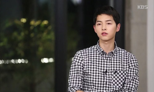 Theo nhân tướng học, chàng trai có trán đầy đặn, cân xứng như Song Joong Ki thì phú quý song hành, sự nghiệp tươi sáng.