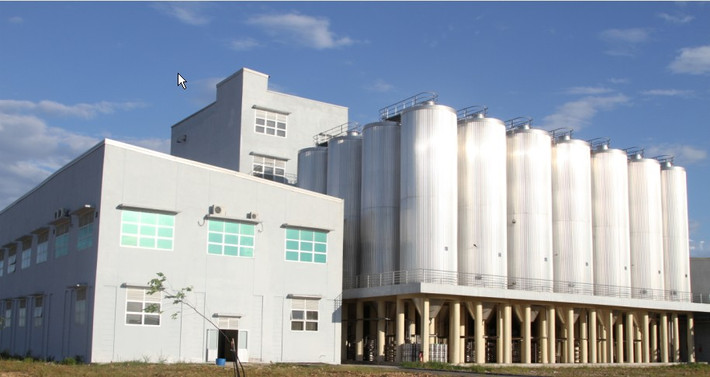 4. Dự án đầu tư xây dựng nhà máy bia Sài Gòn – Hà Tĩnh công suất 50 triệu lít/năm Dự án đầu tư xây dựng Nhà máy Bia Sài Gòn - Hà Tĩnh có công suất thiết kế 50 triệu lít /năm được khởi công xây dựng vào ngày 21/2/2011, với tổng mức đầu tư lên đến 479 tỷ đồng, thuộc nguồn vốn đầu tư phát triển của Tổng công ty CP Bia - Rượu - NGK Sài Gòn.
