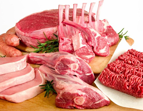 Thịt đỏ. Thịt đỏ cũng giống như trứng có thể gây táo bón bởi chúng có nhiều protein và chất béo, dễ gây khó tiêu và đầy bụng, đồng thời không có chất xơ, do vậy khi chế biến thịt đỏ người ta thường kèm theo với salad hoặc rau ăn kèm, vừa có tác dụng không gây bị ngấy, vừa tăng cường chất xơ để tránh bệnh táo bón lâu ngày và gây ra bệnh trĩ.