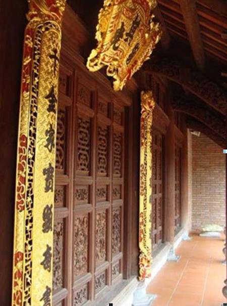 3. Biệt thự nhà vườn 5.000 m2... dát 60 cây vàng Ông Nguyễn Đức Lượng, Chủ tịch HĐQT, kiêm Tổng giám đốc công ty cổ phần Đầu tư Phát triển nhà Trường Linh khiến nhiều người phải choáng khi dát tới 60 cây vàng cho ngôi nhà vườn tại xã Tân Dân, huyện Chí Linh, tỉnh Hải Dương. Ảnh: Đất Việt.