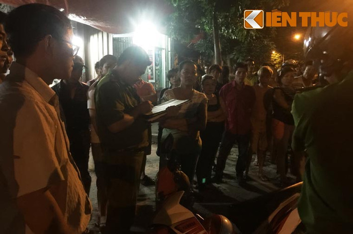 Cơ quan Công an tiến hành ghi lời khai các nhân chứng chứng kiến vụ tai nạn tại hiện trường. Theo đó khoảng 21h ngày 21/11, chiếc xe tải BKS 51Y-8719 chạy từ hước KCN Bình Chiểu ra đường Lê Thị Hoa...