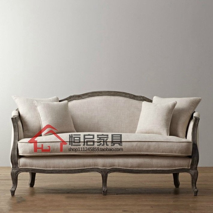 Đừng tiếc tiền thay thế sofa bị hỏng vì nó có thể mang tới vận khí xấu cho gia chủ. Ảnh: Ergoanswer.