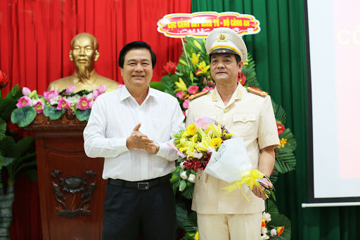 Ông có 18 năm công tác tại Bộ Công an, là cán bộ lãnh đạo có nhiều năm công tác ở Cục Cảnh sát điều tra tội phạm về tham nhũng, kinh tế, buôn lậu - Bộ Công an.