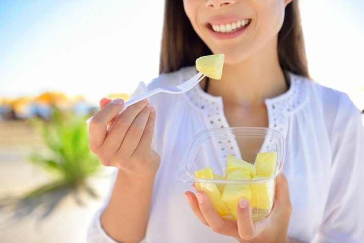 Người thích trái dứa rất dũng cảm, sống tự lập và không bao giờ nản lòng trước những công việc quá nặng. Họ chân thành và trung thực trong cách ứng xử với người khác.