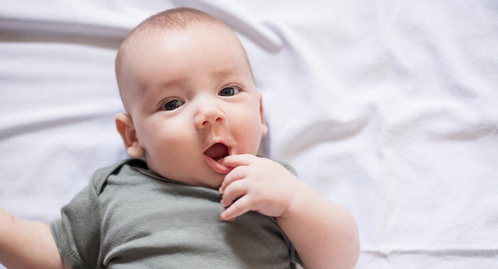 Các bé sinh tháng 2 khá mơ mộng, rất thích các môn nghệ thuật như âm nhạc, khiêu vũ, nhiếp ảnh, vẽ. Chúng đặc biệt tốt bụng, sẵn sàng giúp đỡ bạn bè khi cần.