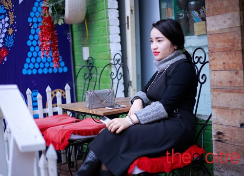 Khi hình ảnh của người người phụ nữ Thanh Hóa xấu lạ chịu chơi này lần đầu xuất hiện trên Thế giới trẻ thì cuộc sống và những thông tin liên quan tới Nhung Hít nhanh chóng được báo chí và nhiều người quan tâm tìm hiểu.