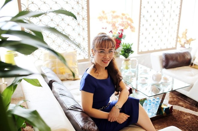 Khối tài sản của nữ CEO tài ba này chủ yếu tới từ cổ phần tại VietJet và phần sở hữu tại Dragon City, bất động sản rộng 65 héc ta tại TP. HCM. Bên cạnh VietJet, bà là cổ đông tại 3 resort tại Việt Nam, bao gồm Furama Resort Đà Nẵng, Evason Ana Mandara Nha Trang và An Lam Ninh Vân Bay Villas. Ảnh: netnews.vn.