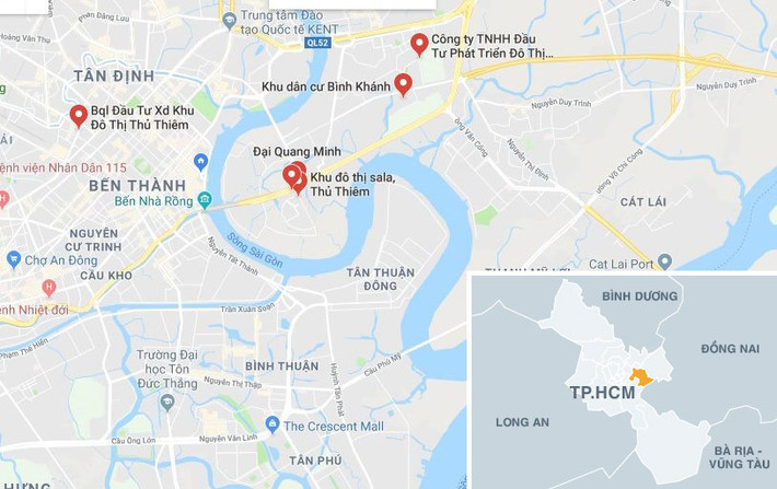 Khu đô thị Sala nằm giữa khu đô thị mới Thủ Thiêm. Ảnh: Google Maps. Theo quy hoạch, khu đô thị mới Thủ Thiêm chia làm 5 khu vực chính, gồm khu lõi trung tâm chính, khu dân cư phía Bắc, khu dân cư dọc Đại lộ Mai Chí Thọ, khu dân cư phía Đông, khu châu thổ phía Nam. Tổng dân số cư trú thường xuyên là 145.369 người, số người làm việc thường xuyên là 217.470 người và khách vãng lai là 1 triệu người (tối đa trong dịp lễ hội), văn phòng cho thuê dạng căn hộ là 1.719 người. Trưa 2/5, UBND TP.HCM tổ chức họp báo định kỳ tình hình kinh tế xã hội - an ninh trật tự trên địa bàn 4 tháng đầu 2018. Tại buổi họp báo, ông Nguyễn Thanh Nhã, Giám đốc Sở Quy hoạch - Kiến trúc TP.HCM, cho biết bản đồ quy hoạch khu đô thị mới Thủ Thiêm vẫn chưa tìm thấy. Theo ông Nhã, UBND TP.HCM đã chỉ đạo rà soát lại từng nguồn. Từ thời điểm quy hoạch (năm 1995) đến nay hơn 20 năm, nhiều cơ quan di chuyển nên không lưu trữ bản đồ, trong khi hồ sơ có lưu.