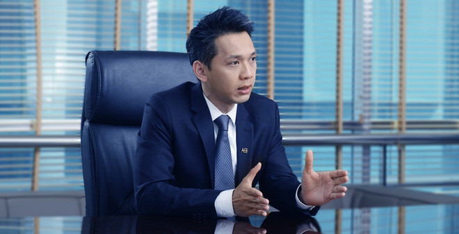 4. Trần Hùng Huy - Chủ tịch Hội đồng quản trị Ngân hàng thương mại cổ phần Á Châu Trần Hùng Huy là con trai ông Trần Mộng Hùng, một trong những người sáng lập và giữ chức chủ tịch ACB. Theo Báo cáo tình hình quản trị năm 2016 được Ngân hàng TMCP Á Châu (HNX: ACB) công bố, tính đến hết năm 2016, gia đình đương kim Chủ tịch HĐQT Trần Hùng Huy vẫn đang là nhóm cổ đông cá nhân lớn nhất của ngân hàng.
