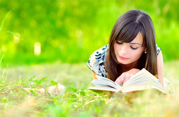 Thông minh. Vẻ đẹp có thể là do trời ban, tuy nhiên, sự thông minh thì không phải ai muốn có cũng được. Mẫu người phụ nữ thông minh là người phụ nữ nhận rõ những điểm mạnh của bản thân mình, và vì vậy, dù họ không đẹp nhưng vẫn khiến người khác giới phải điêu đứng.