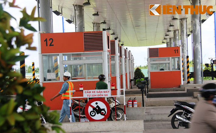 Trạm luôn có CSGT, nhân viên quản lý hầm, Thanh niên xung phong...túc trực 24h/7 ngày để làm công tác bảo đảm an toàn, lưu thông xuyên suốt công trình trọng điểm của thành phố.