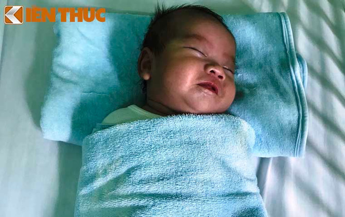 Ban giám đốc làng Thiếu niên Thủ Đức (LTNTĐ) đang phối hợp với UBND, Công an phường Trường Thọ, quận Thủ Đức (TP HCM) làm rõ vụ việc 2 bé trai là anh em ruột nghi bị người thân bỏ ven đường trên địa bàn phường Trường Thọ.