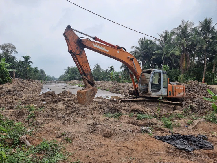 Tình trạng khan hiếm nguồn cung đá xây dựng, giải phóng mặt bằng... z6872867341489-9c6e746ee9936ee81c5c5c8b8c5c770e.jpg