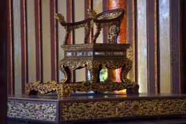 Kịch tính những cuộc tranh ngôi trong hoàng tộc triều Nguyễn