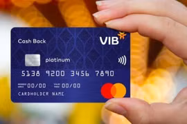 Ngân hàng nói gì về việc chậm thanh toán 8.800 đồng, bị phạt hơn 1 triệu