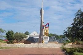 Đường Trường Sơn - đường Hồ Chí Minh huyền thoại trên đất nước Lào 