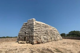 Kỳ bí ngôi mộ 3.000 tuổi, dài 14 mét, có hình dáng như con tàu 