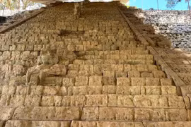 Khám phá bí ẩn cầu thang chữ tượng hình dài nhất thế giới cổ đại