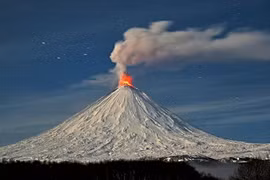 Choáng ngợp vùng đất có hơn 20 núi lửa đang phun trào