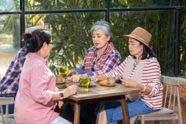 Làm sao để sống vui vẻ tuổi 65 mà không cần lương hưu?