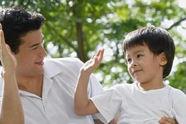 Cha mẹ nói 5 câu này, con nhận được gia sản vô giá