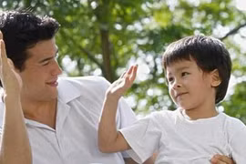 Cha mẹ nói 5 câu này, con nhận được gia sản vô giá