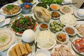 Vì sao bữa cơm Tất niên luôn đặc biệt? 