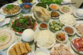 Vì sao bữa cơm Tất niên luôn đặc biệt? 