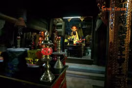 Thế giới tâm linh huyền bí của ngôi chùa cổ nhất Việt Nam 