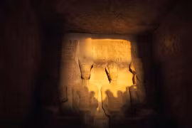 Ánh sáng huyền bí 'đánh thức' quyền lực pharaoh Ramses II vĩ đại