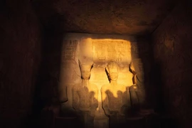 Ánh sáng huyền bí 'đánh thức' quyền lực pharaoh Ramses II vĩ đại