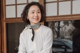 Về già luân phiên ở nhà con cái, mới thấm bốn lẽ đời