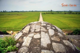 Điều phi thường, khó tin về tòa thành đá lớn nhất Việt Nam 