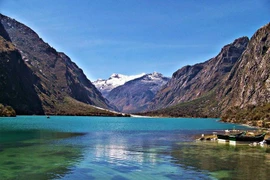 Cảnh tượng siêu thực ở vườn quốc gia cao nhất thế giới 