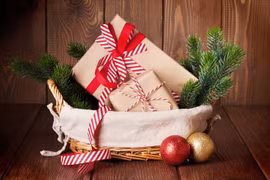 Nguồn gốc bí ẩn của phong tục tặng quà dịp Noel