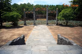 Sự thật khó tin về lăng mộ vua Nguyễn duy nhất quay về hướng Tây Bắc 