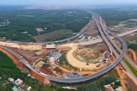 Đường nghìn tỷ nối sân bay Long Thành lộ diện mạo mới, sẵn sàng về đích