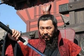 Vì sao Tào Tháo không do dự sai chém đầu 3 cung nữ?