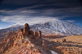 Ngắm 'Sao Hỏa' ở đảo núi lửa khổng lồ nằm giữa Đại Tây Dương 