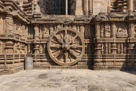 Đền thờ Mặt Trời 800 tuổi tinh xảo bậc nhất Ấn Độ