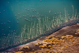 Chiêm ngưỡng hồ kiềm lớn nhất thế giới ở nơi 'cái nôi của loài người'