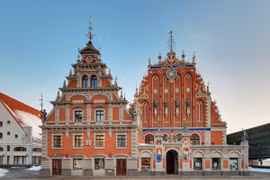 Vẻ đẹp đầy mê hoặc của khu phố cổ được ví như “viên ngọc bên bờ biển Baltic”