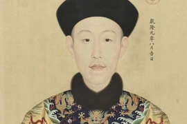 Hoàng đế để lại 43.000 bài thơ hậu thế chỉ muốn... quên luôn