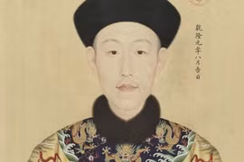 Hoàng đế để lại 43.000 bài thơ hậu thế chỉ muốn... quên luôn