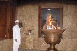 Khám phá tôn giáo thờ lửa huyền bí của người Ba Tư cổ đại